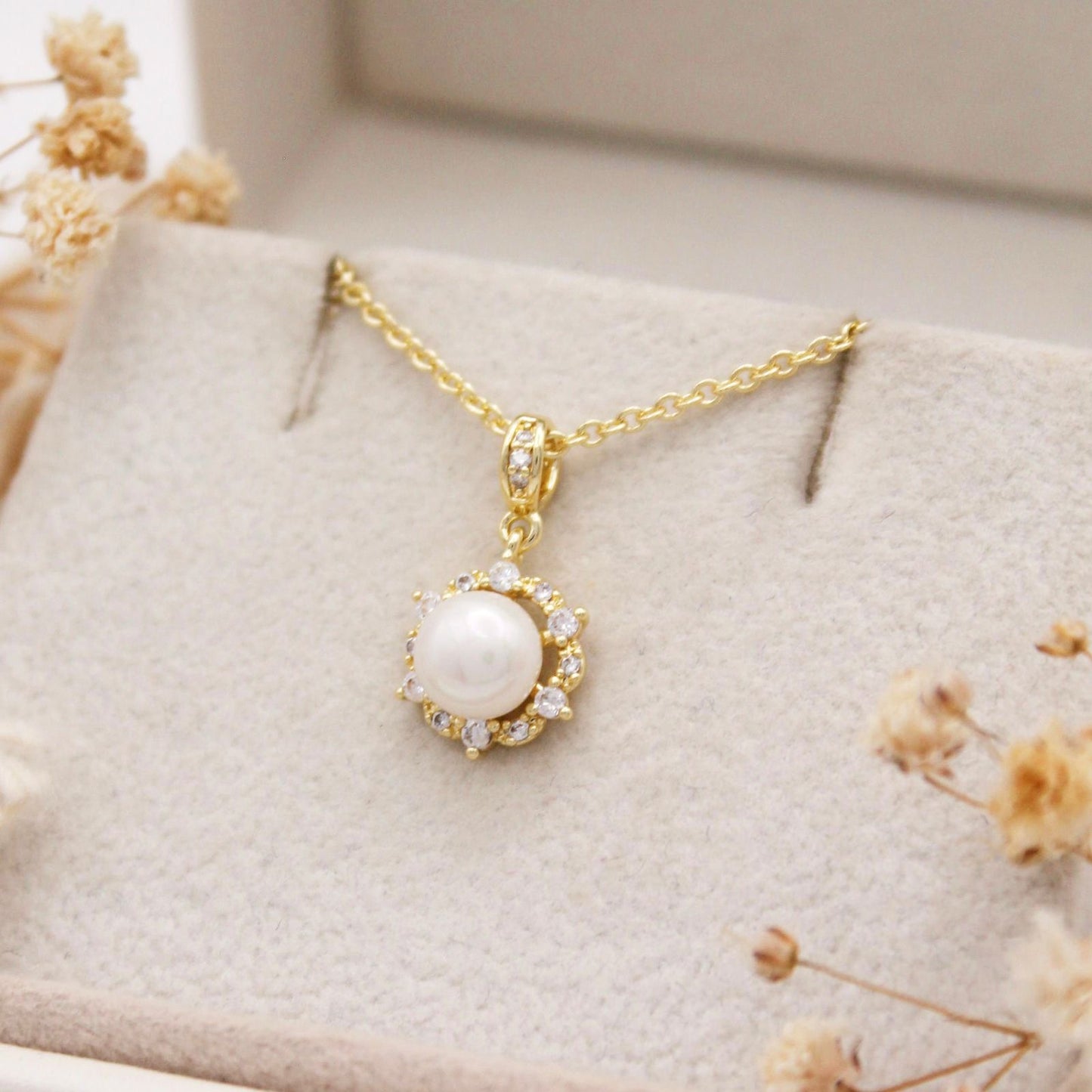 Corisande Pearl Necklace