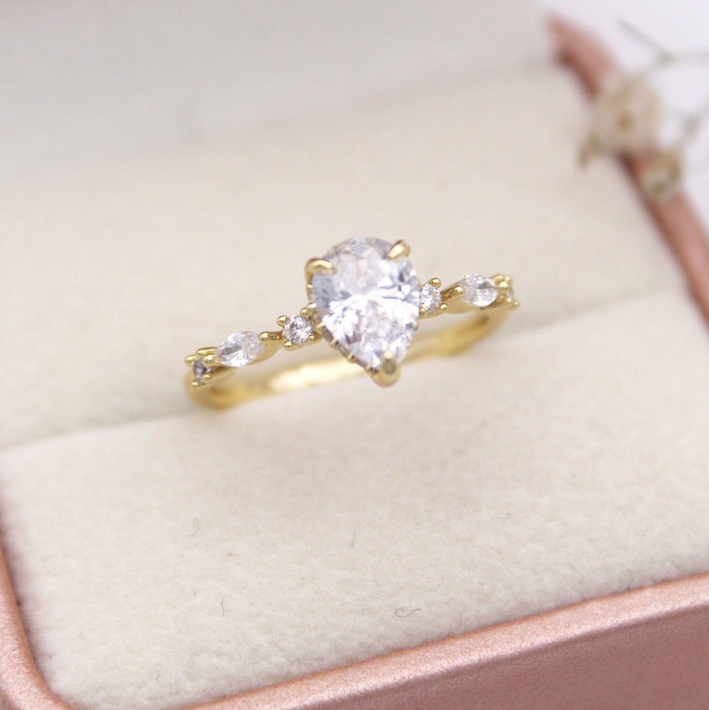 Evodia Ring
