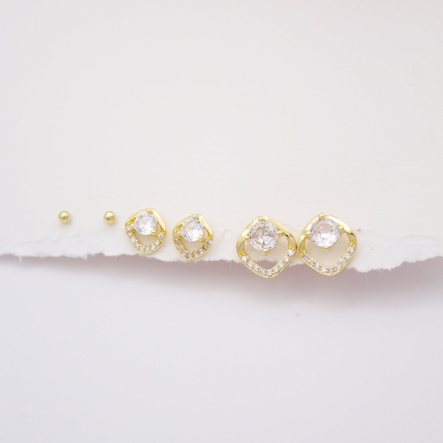 Daira Studs Earrings Set
