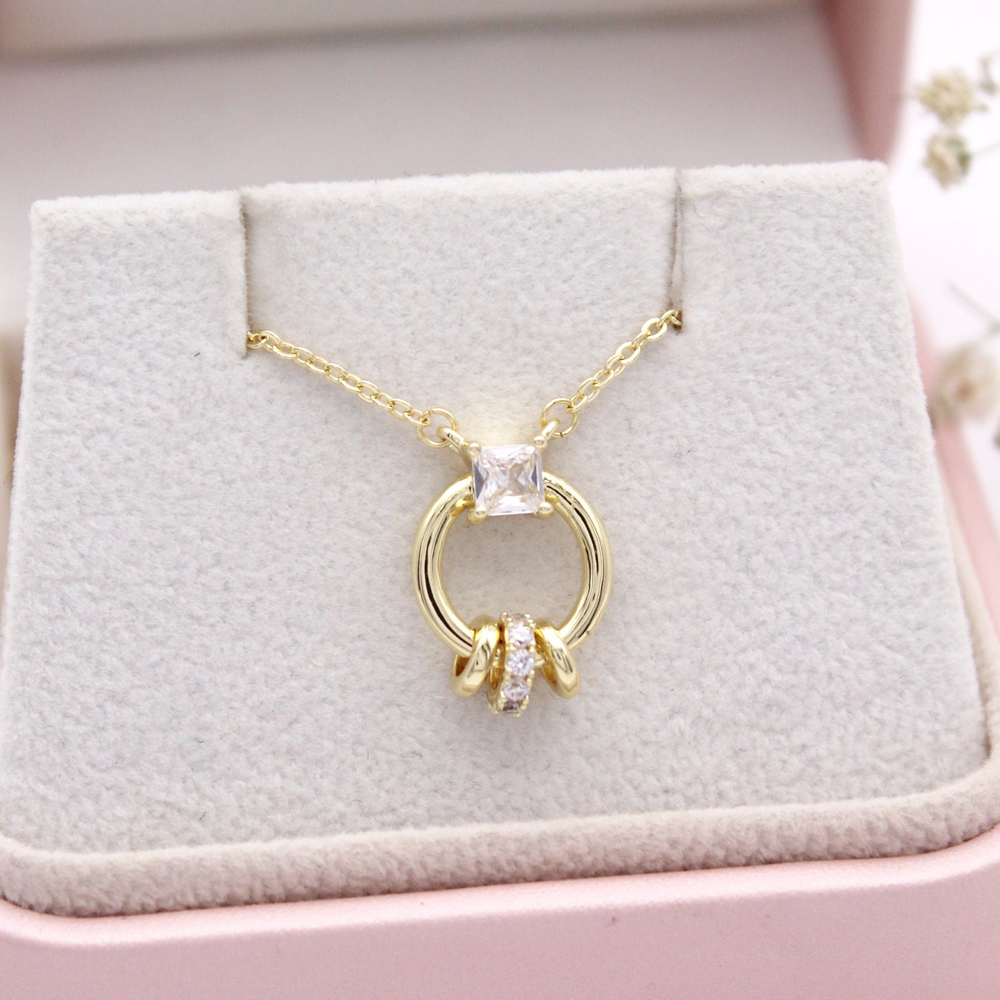 Amilka Necklace