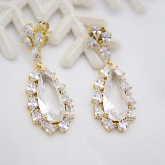 Rossibel Clear Stud Earrings