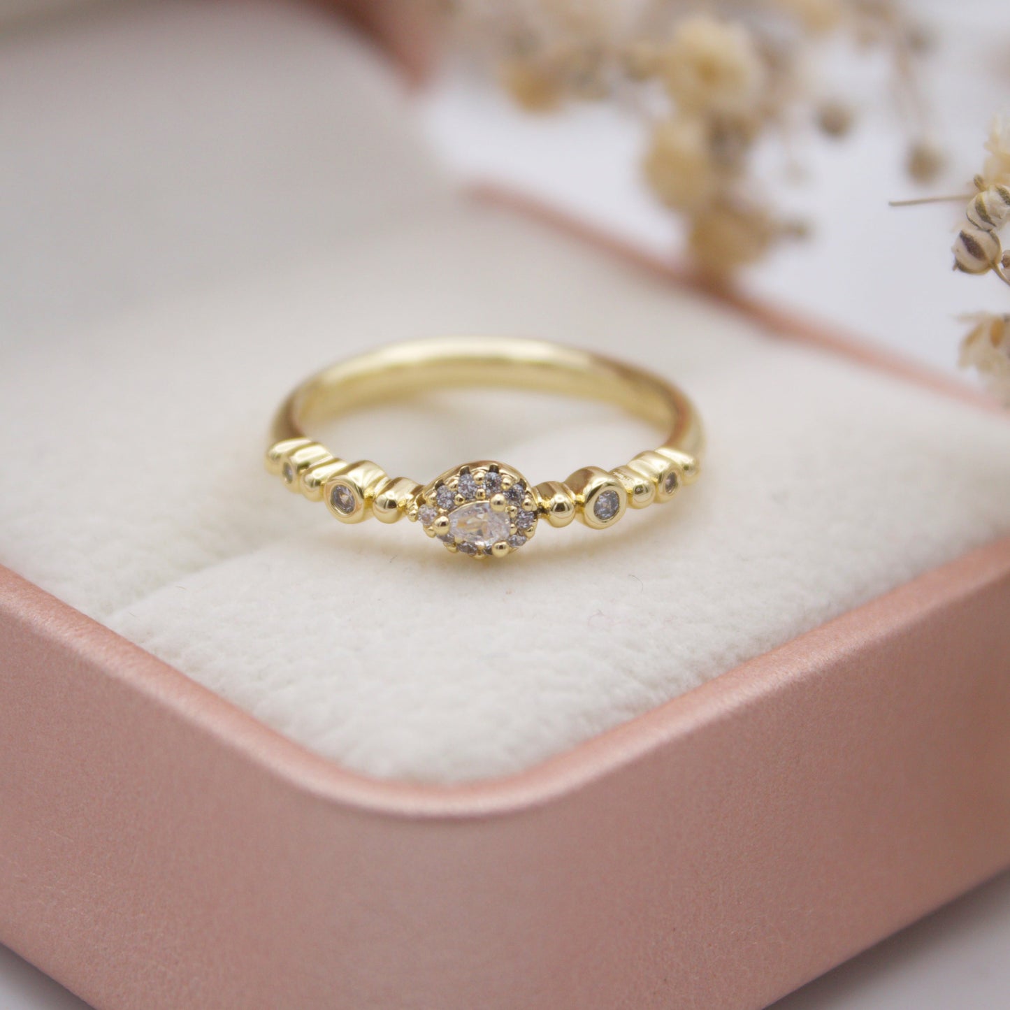 Linda Drop Ring