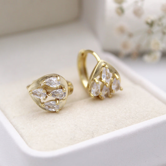 Saanvi Huggie Earrings