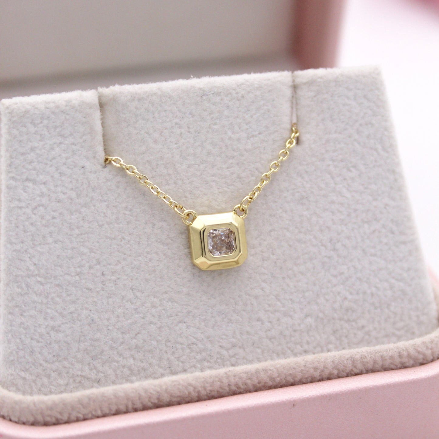 Lola Necklace