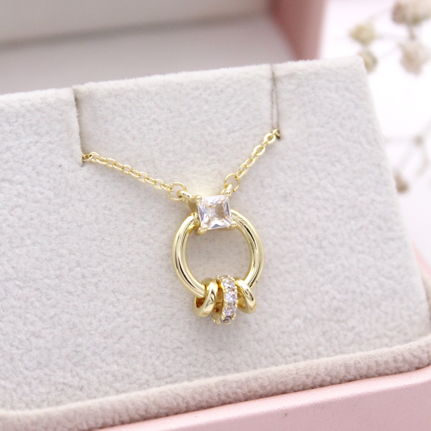 Amilka Necklace