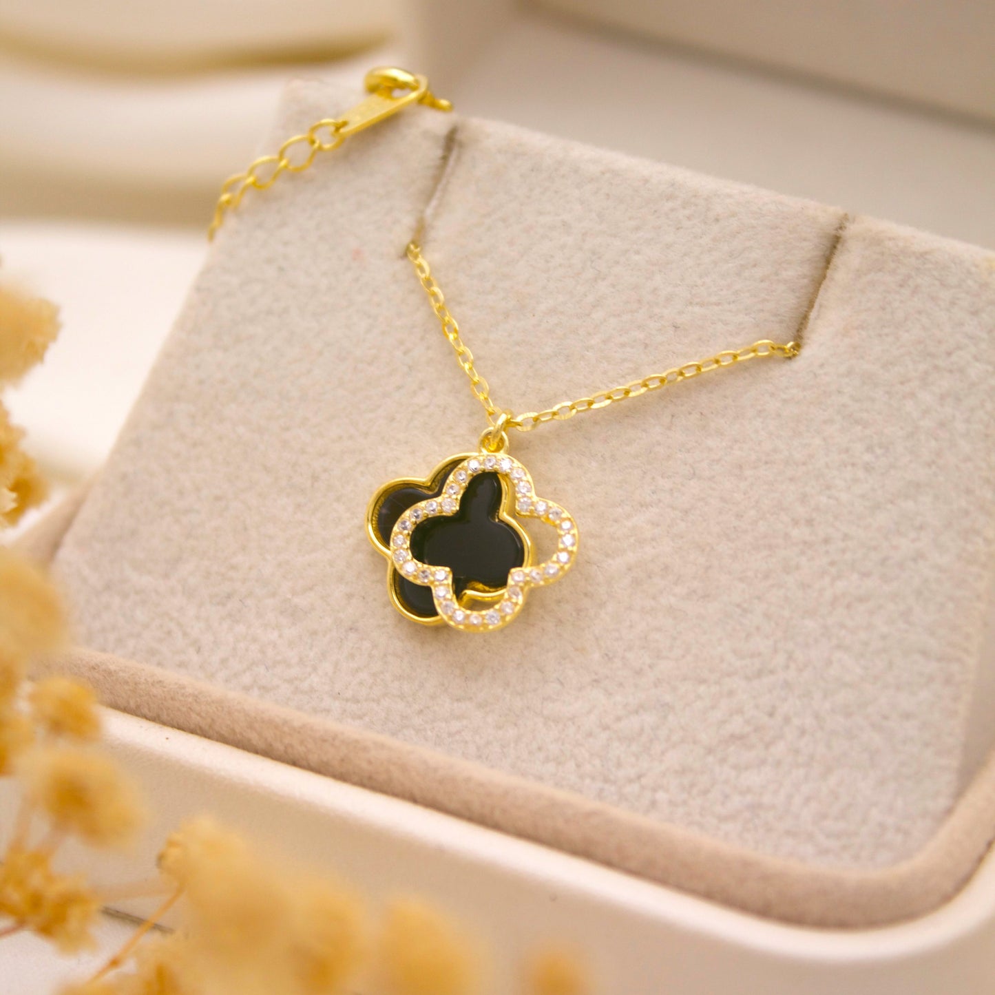 Trevia Clover Necklace
