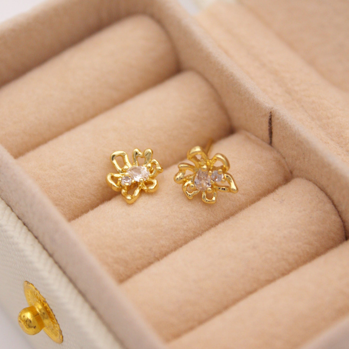 Izel Stud Earrings