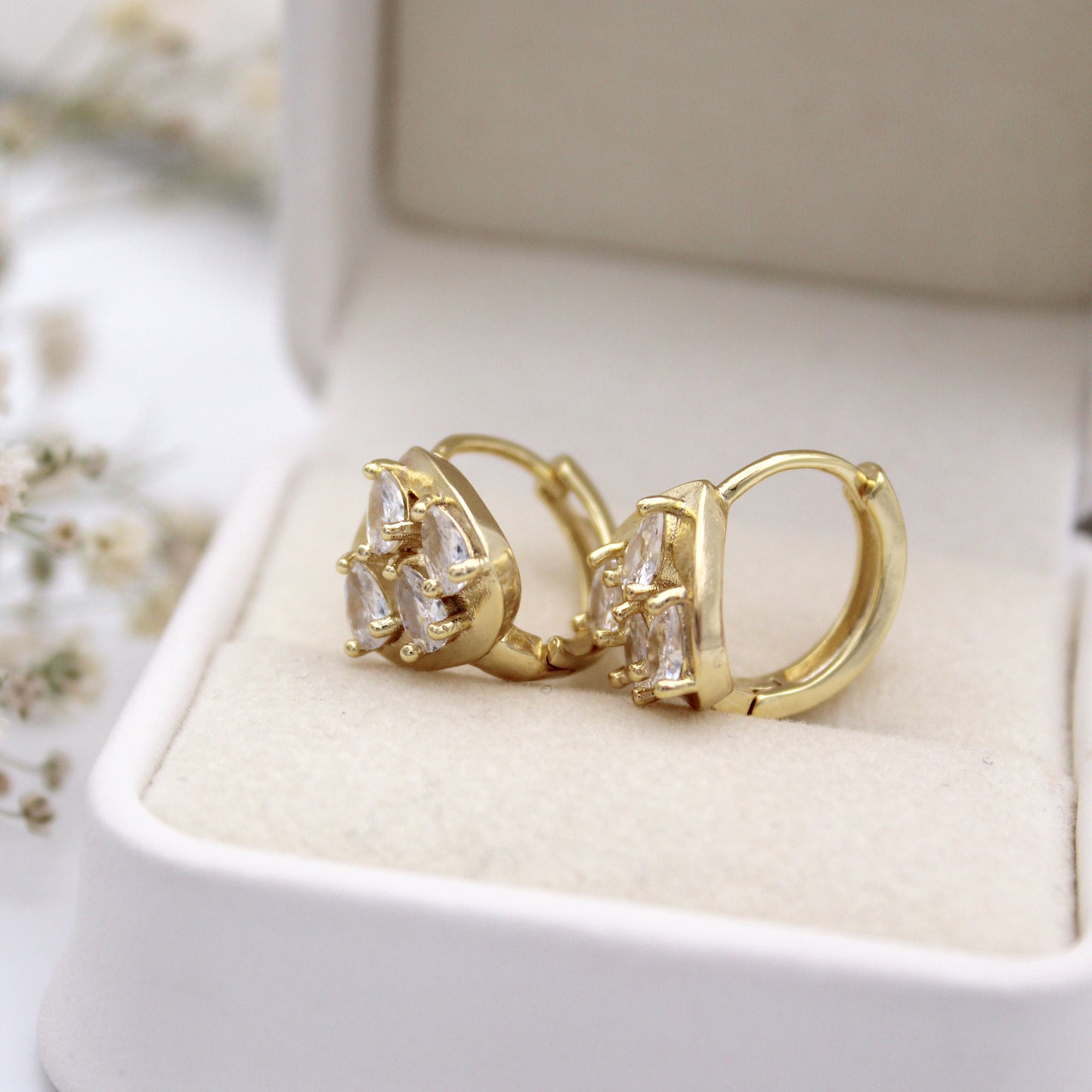 Saanvi Huggie Earrings