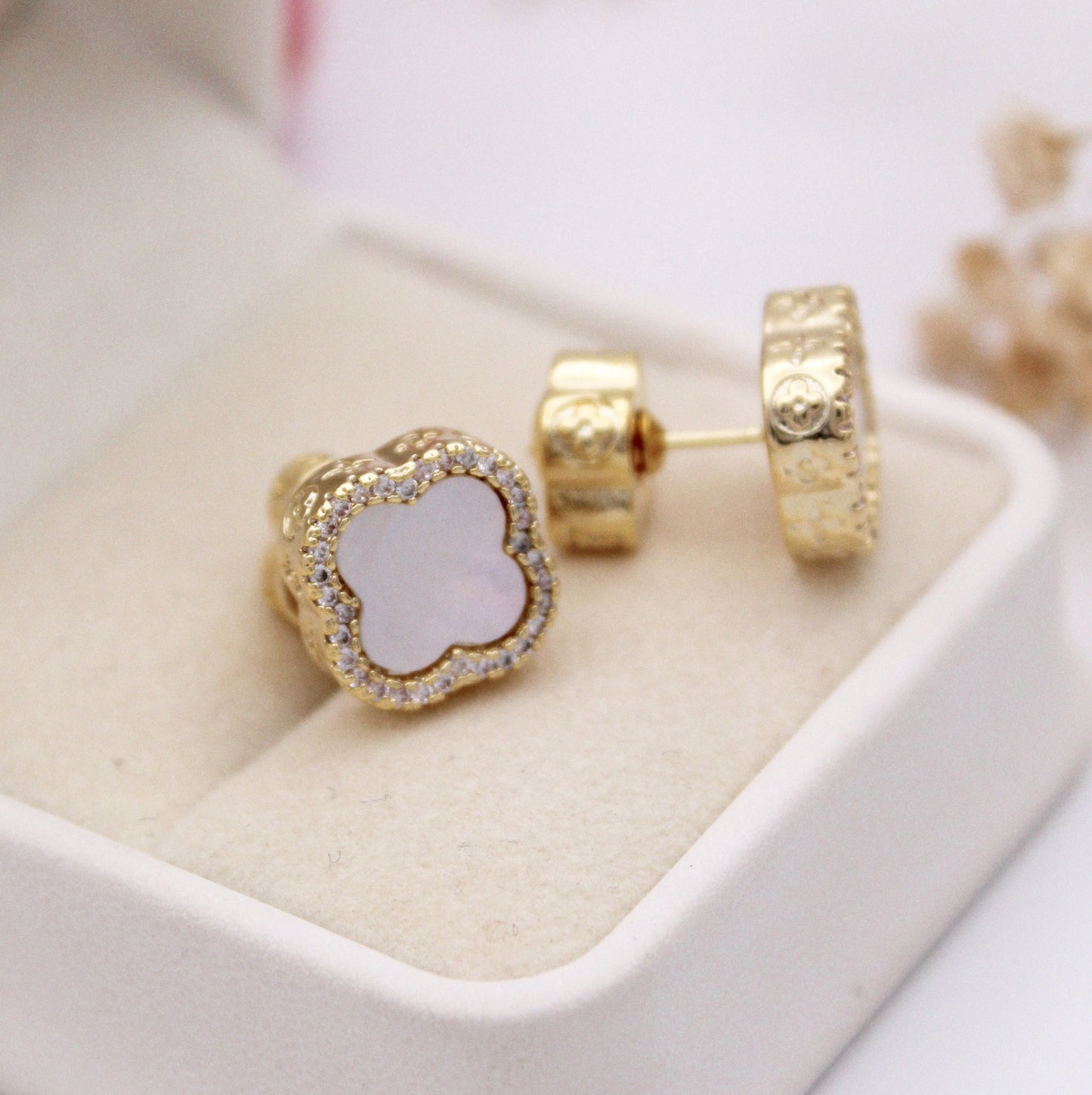 Giaretti Clover Stud Earrings