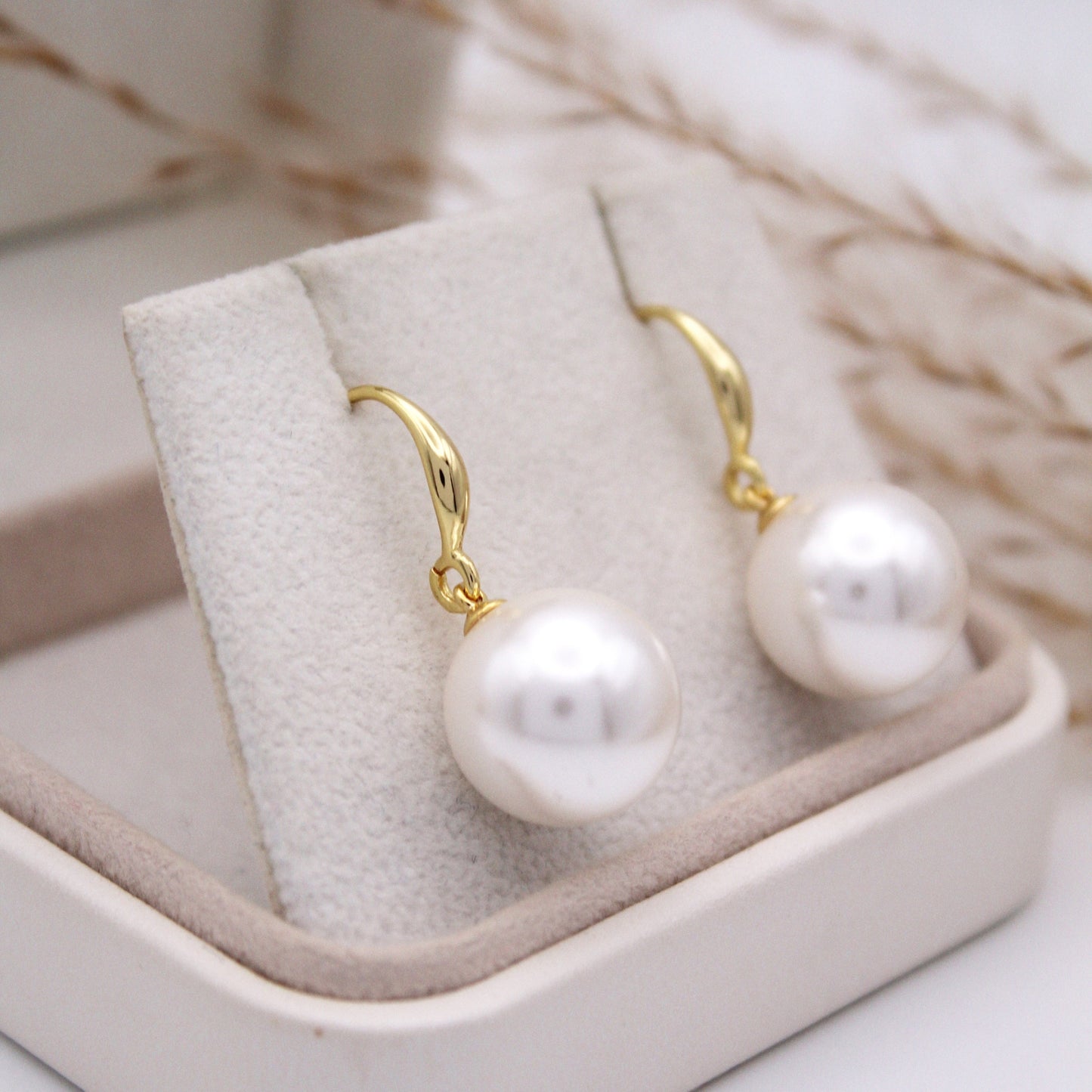Nicoletta Pearl Earrings