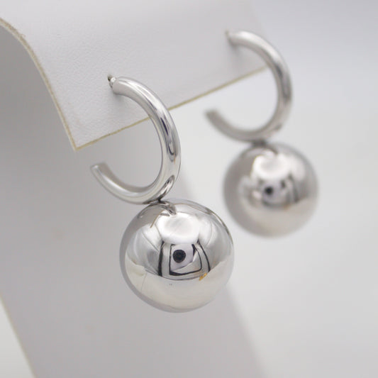 Magda Silver Stud Earrings