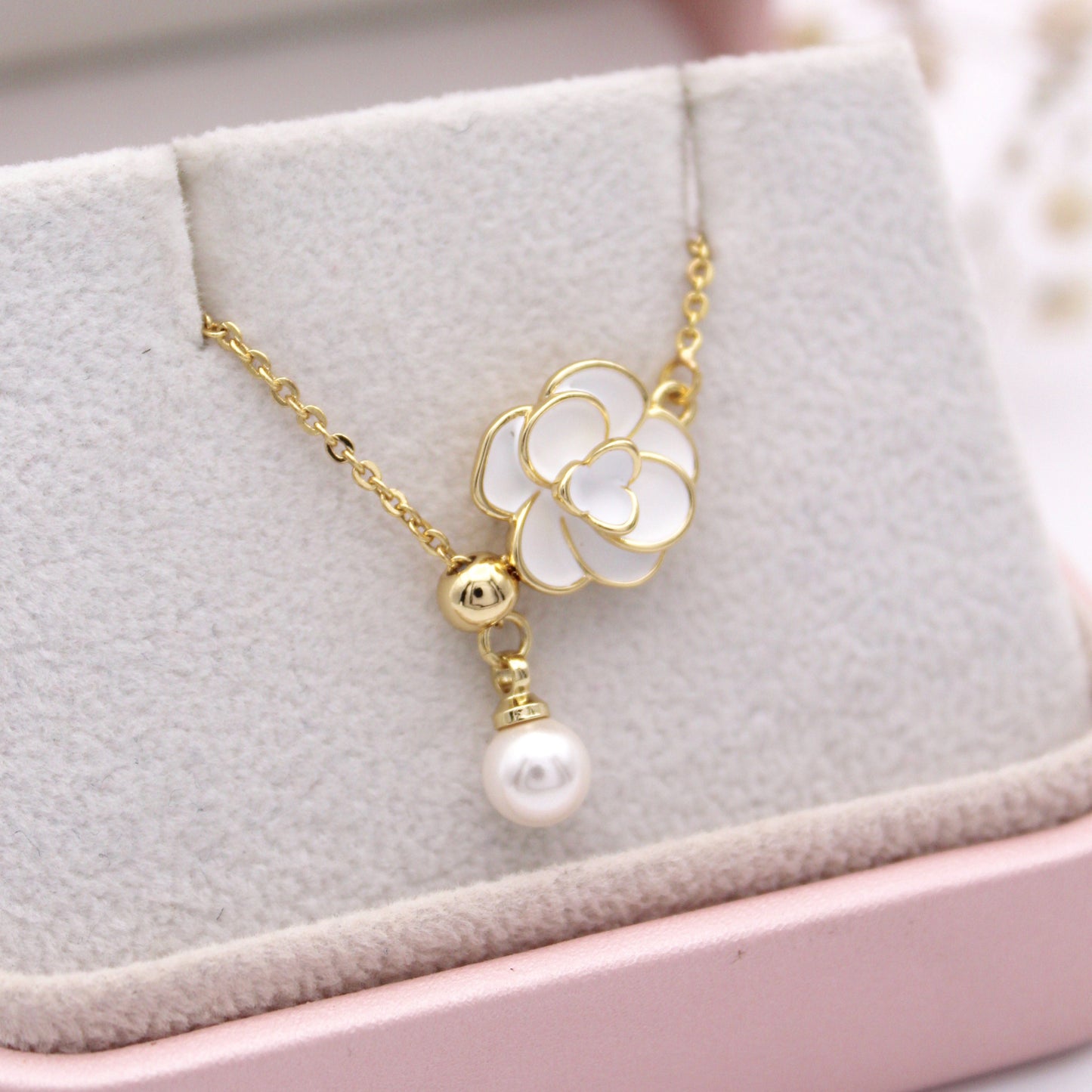 Fleur Pearl Necklace