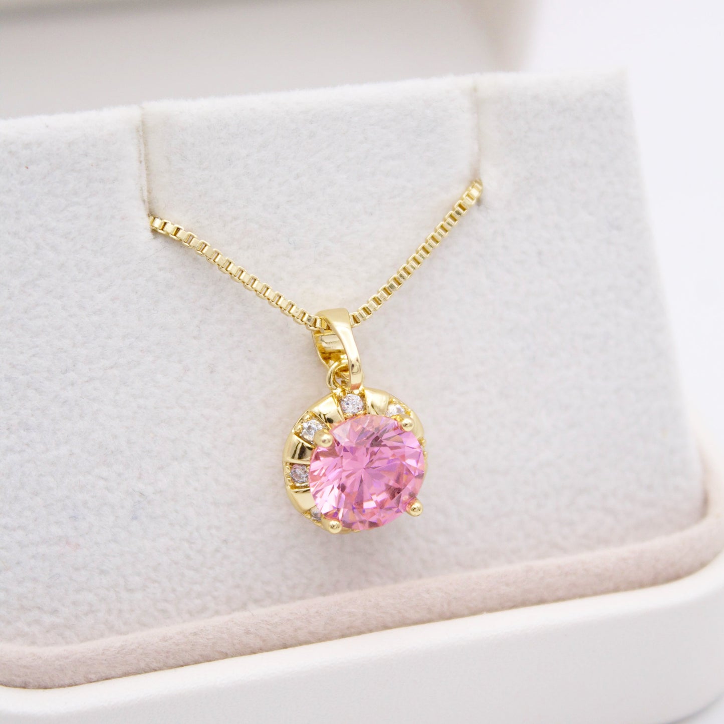 Amnette Clear Necklace