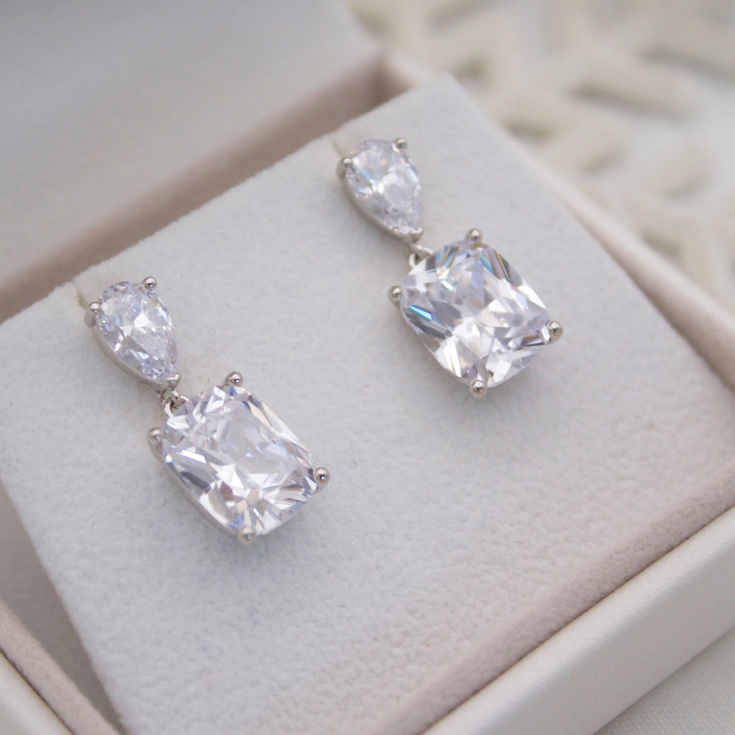 Maite Stud Earrings