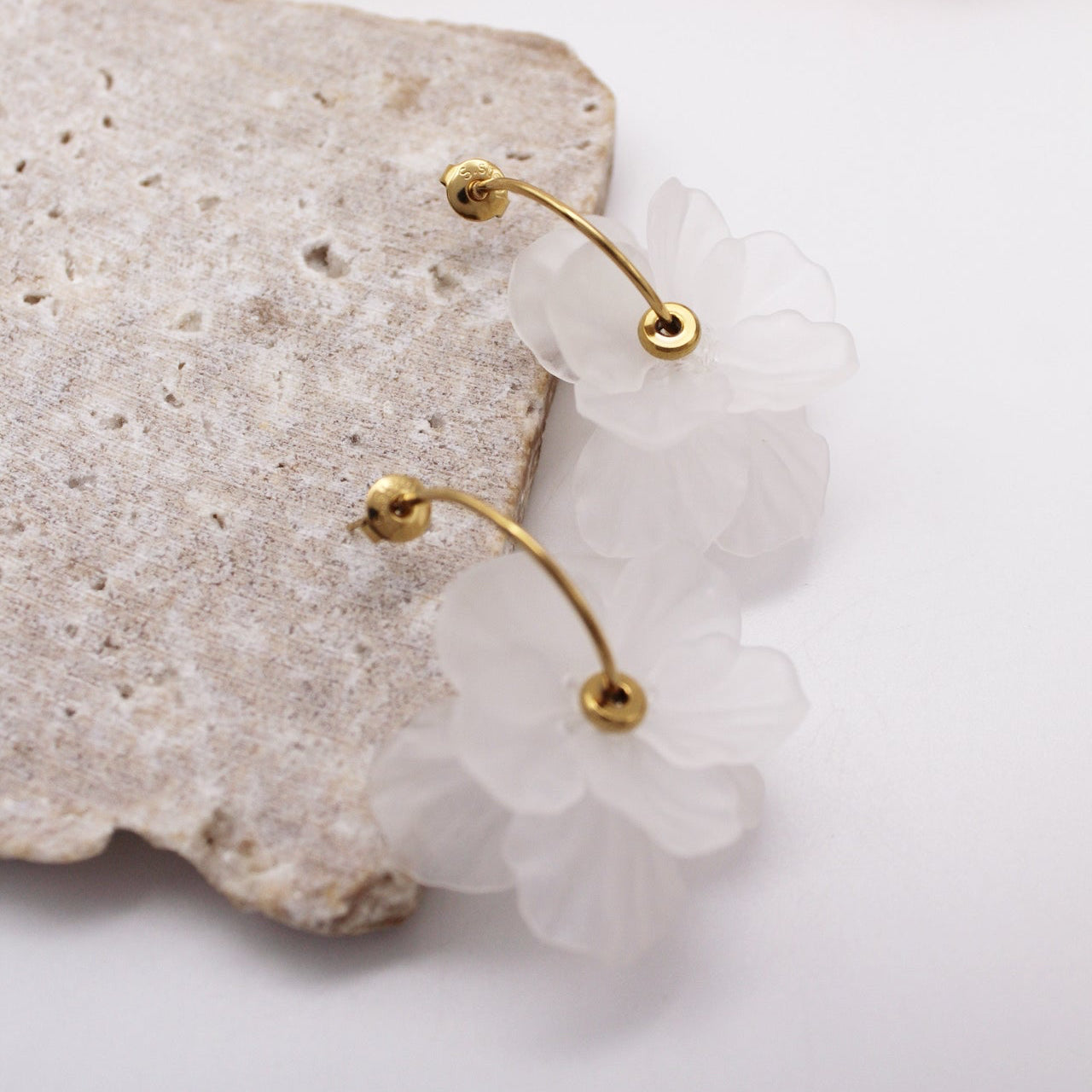 Lilith Stud Earrings - Blanco