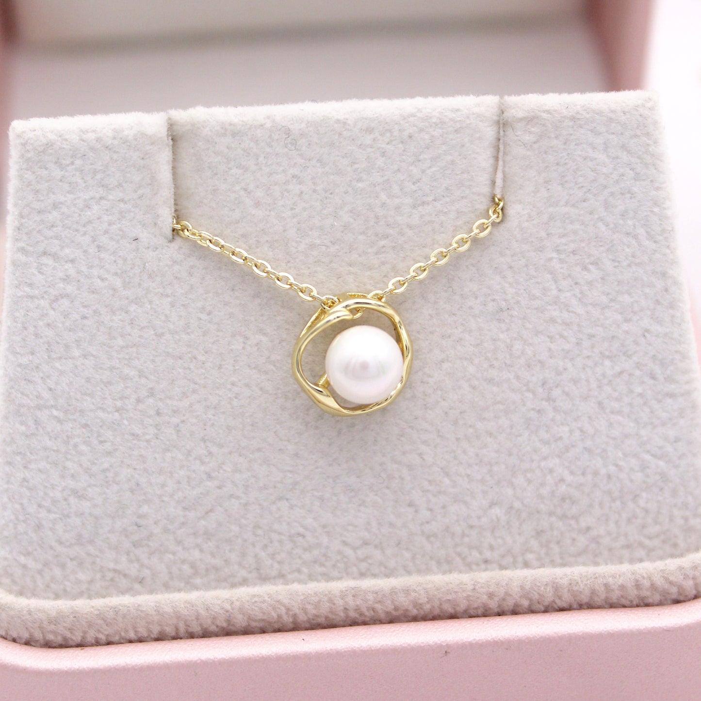 Brooklyn Pearl Necklace