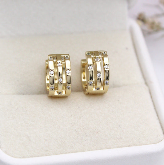 Nehir Huggie Earrings