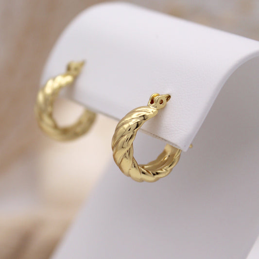 Maday Huggie Earringns