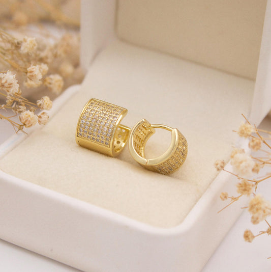 Alessa Huggie Earrings