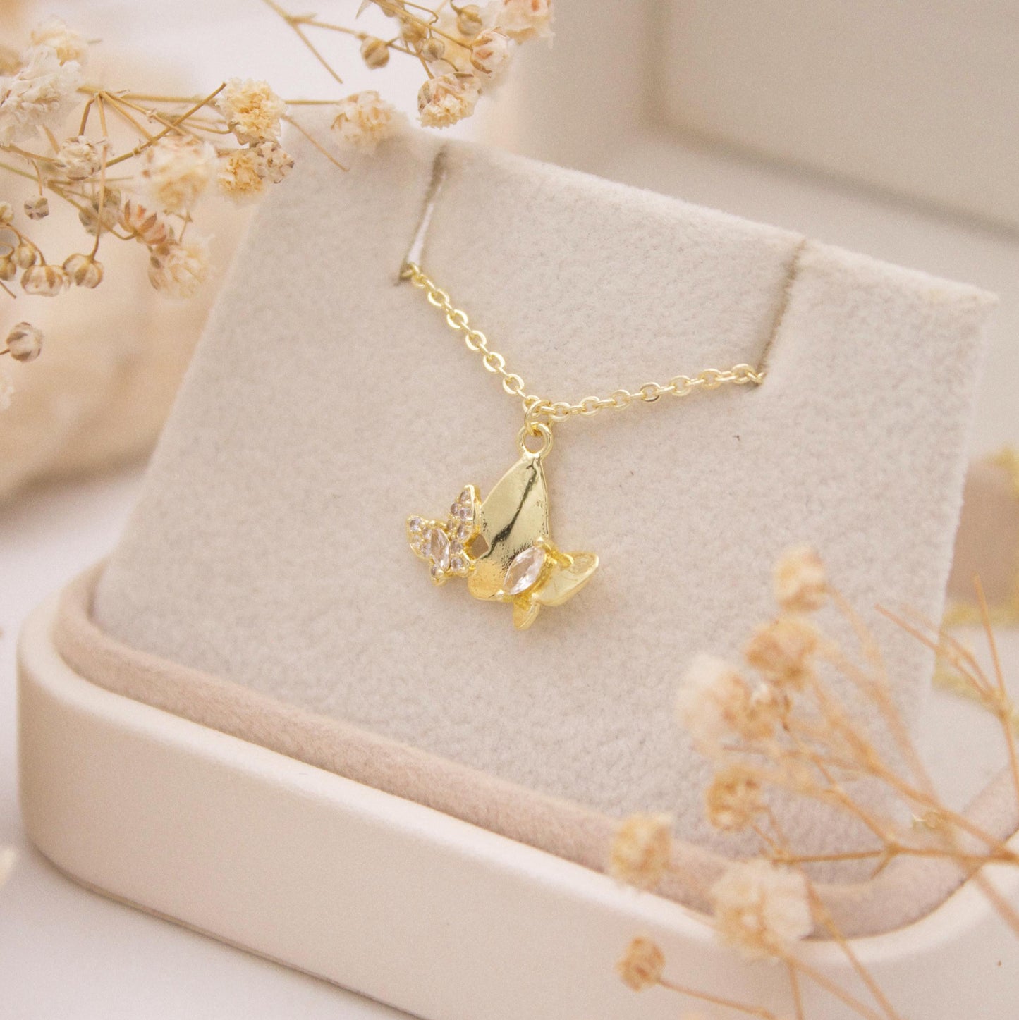 Raisaena Necklace