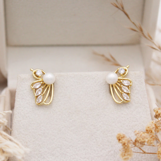 Haelyn Pearl Stud Earrings