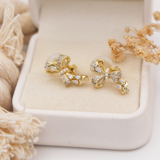 Ahnely Clip On Earrings