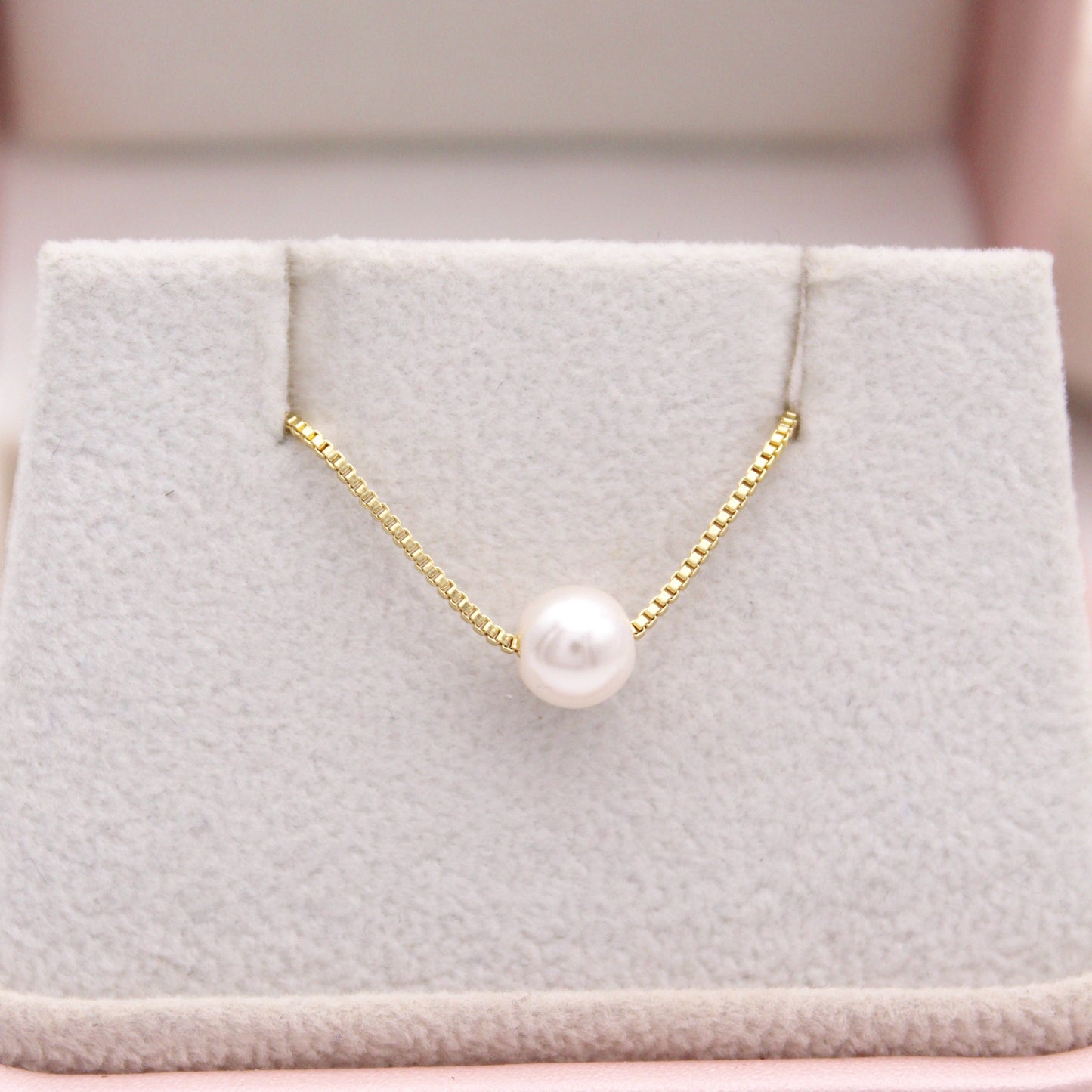 Ebba Pearl Necklace