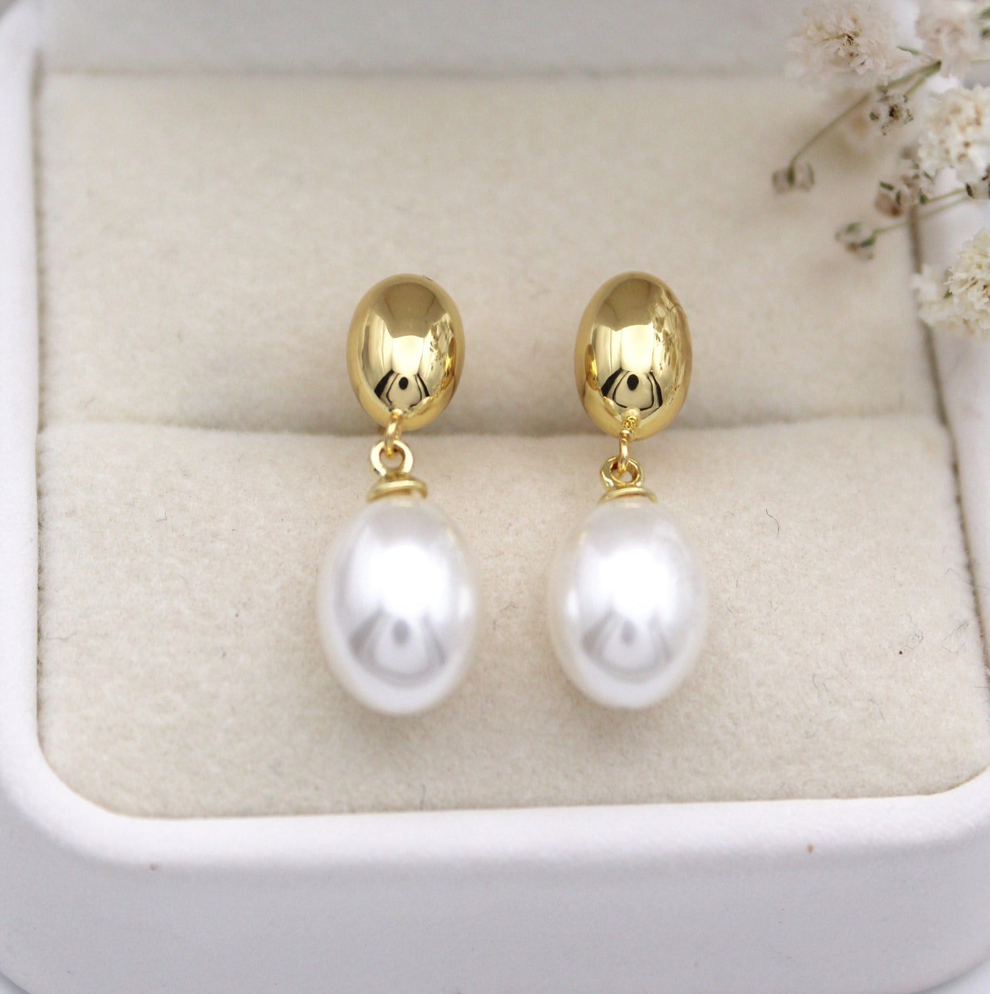 Mayra Pearl Stud Earrings