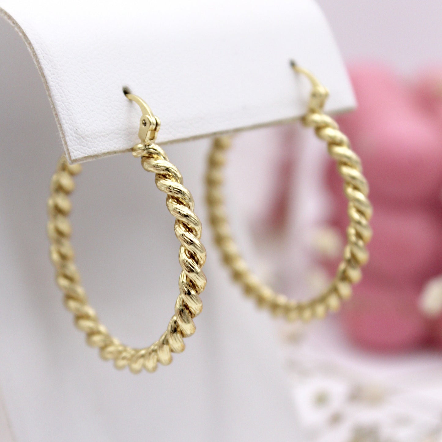 Ciria Hoop Earrings