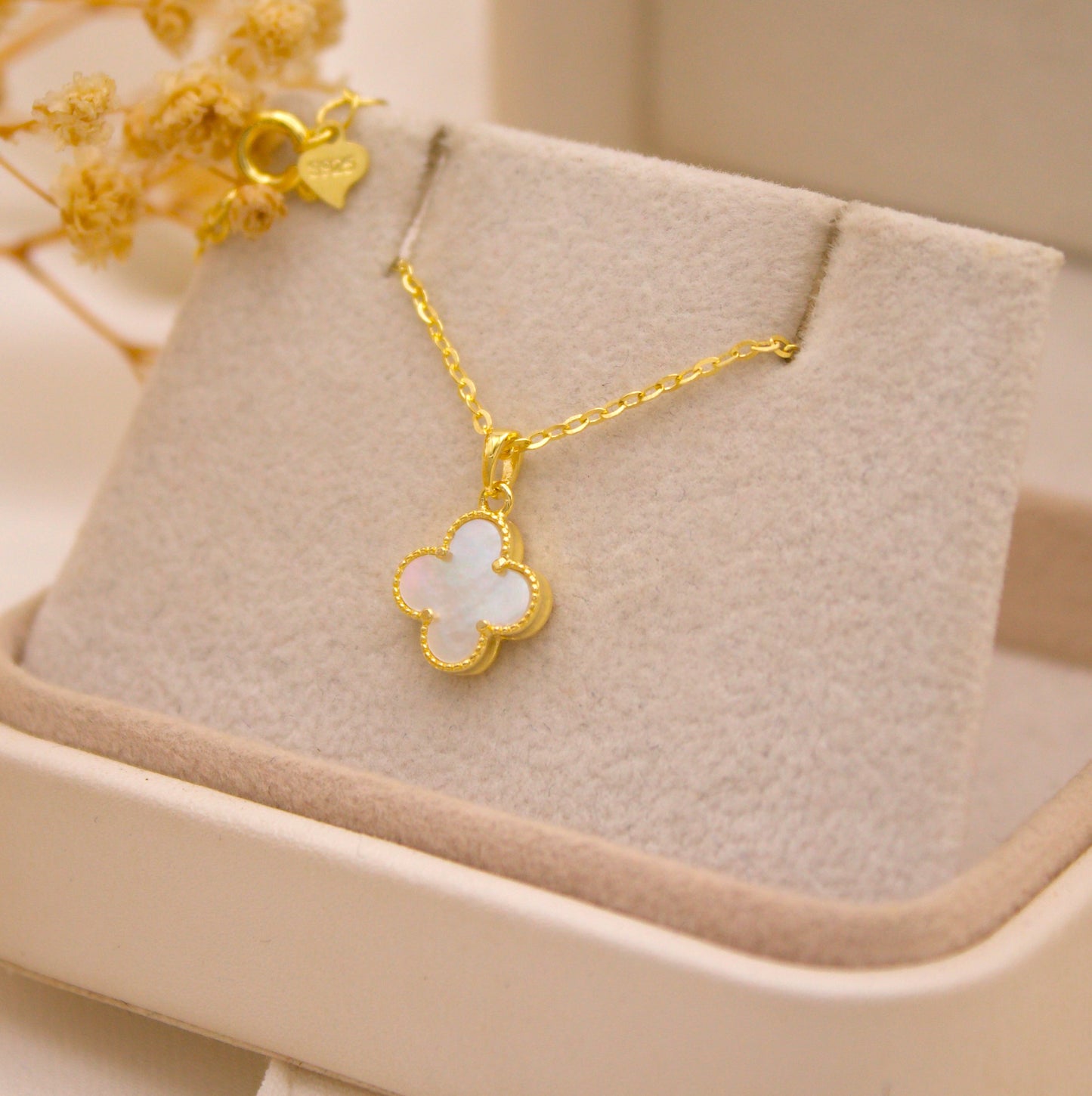 Nehira Clover Necklace