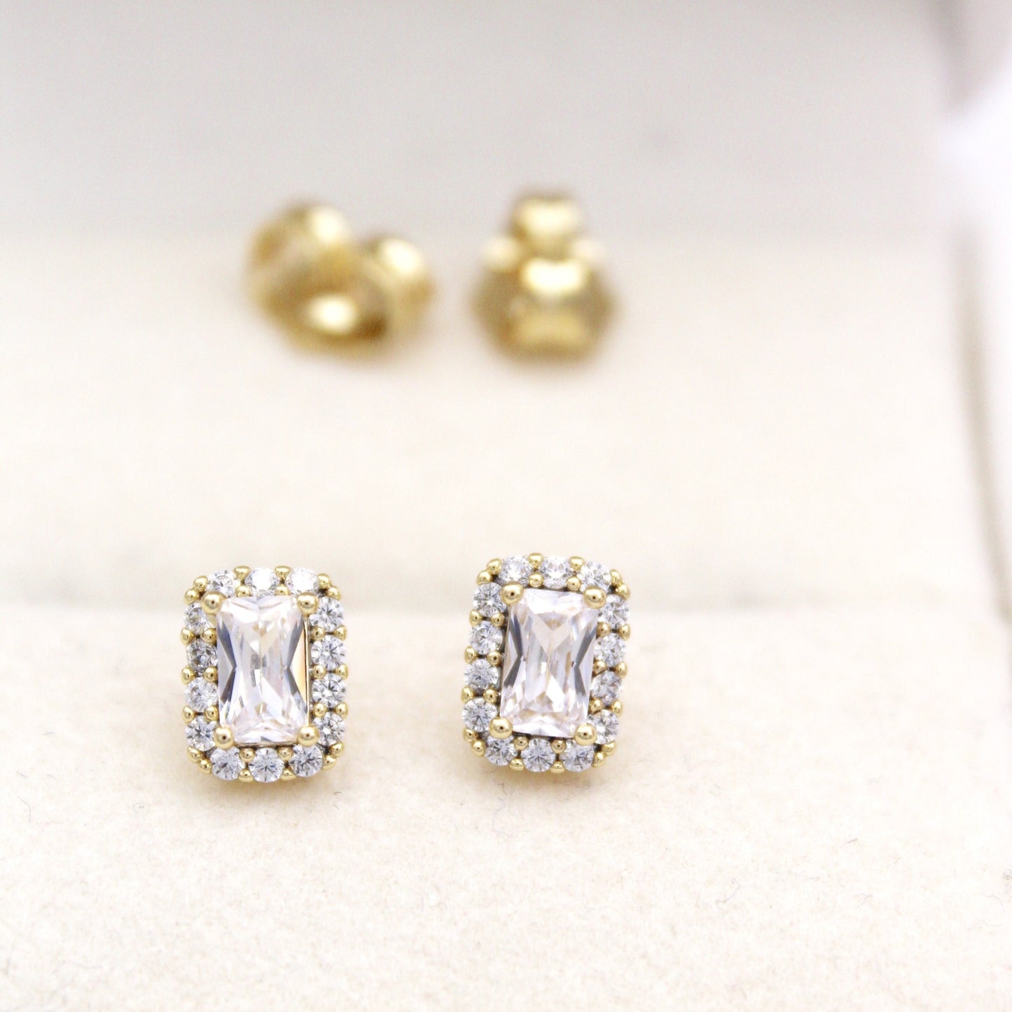 Aimar Clear Stud Earrings