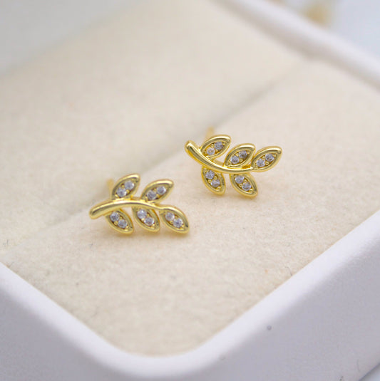 Hojitas Stud Earrings