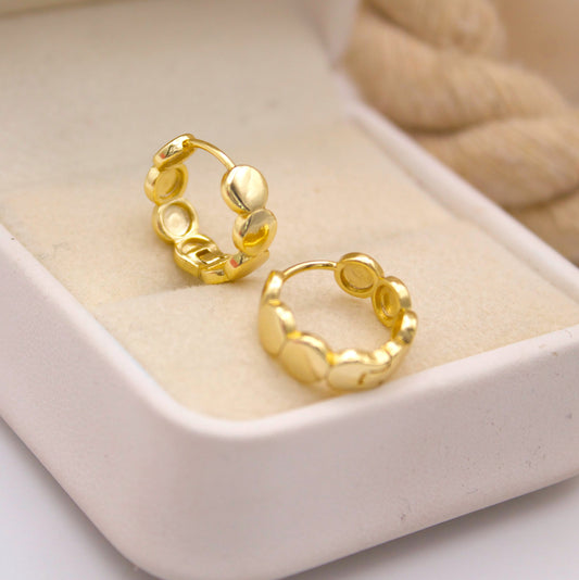 Lorely Huggie Earrings