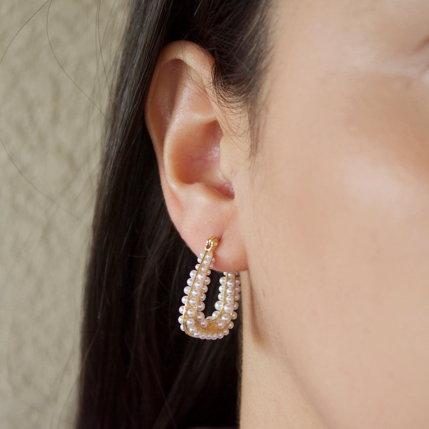 Ivannia Pearl Hoop Earrings