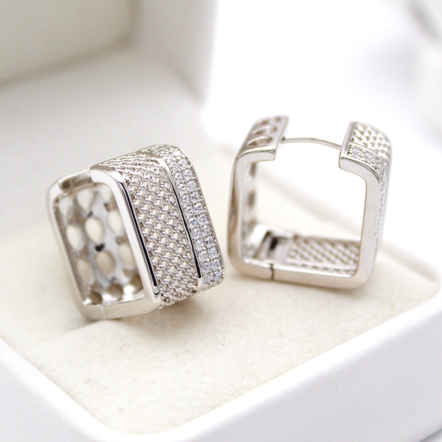 Kralice Silver Huggie Earrings