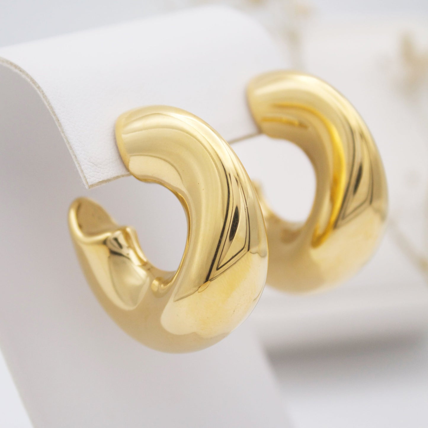 Prisca Gold Hoop Earrings