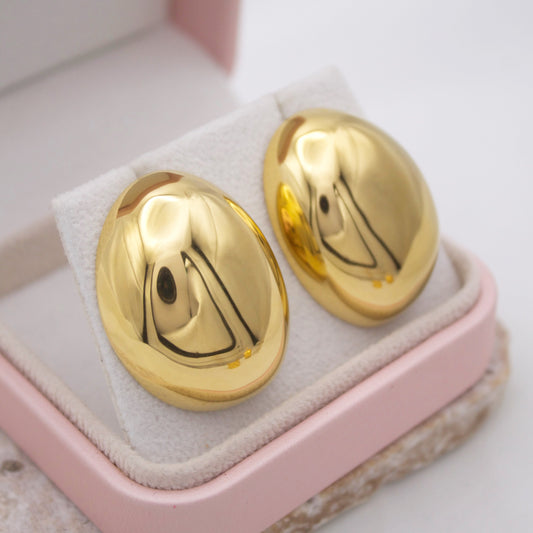 Waleska Gold Stud Earrings