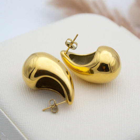 Signy Gold Drop Earrings