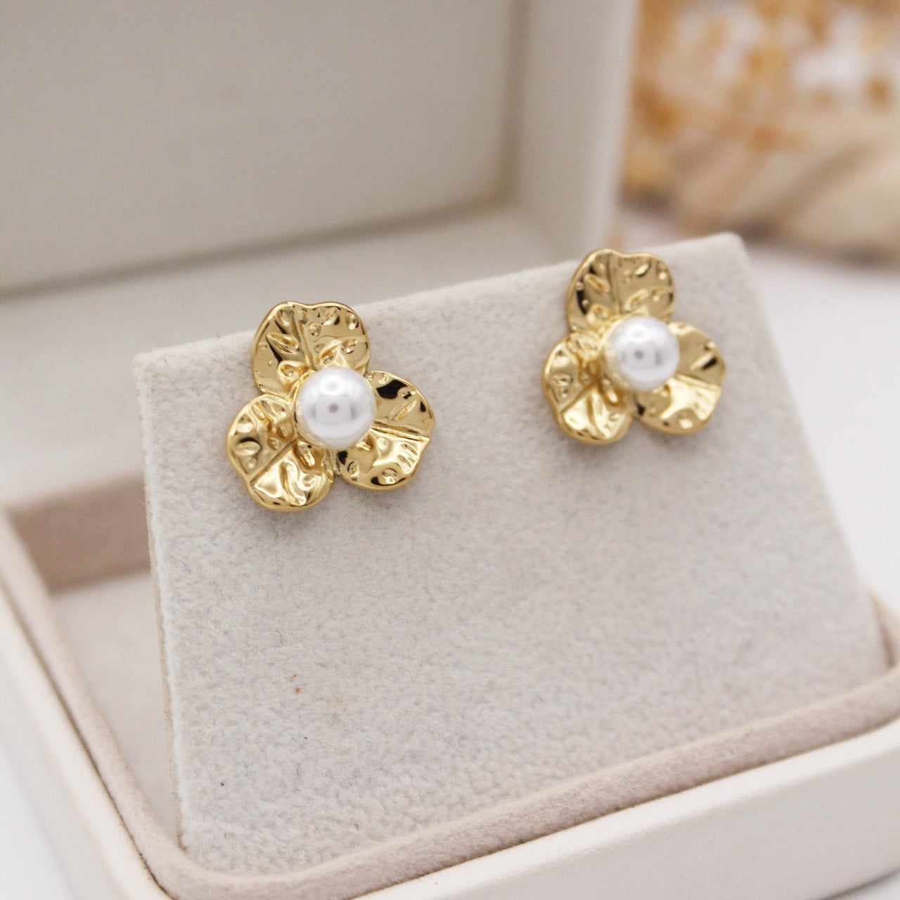 Kiarael Stud Earrings