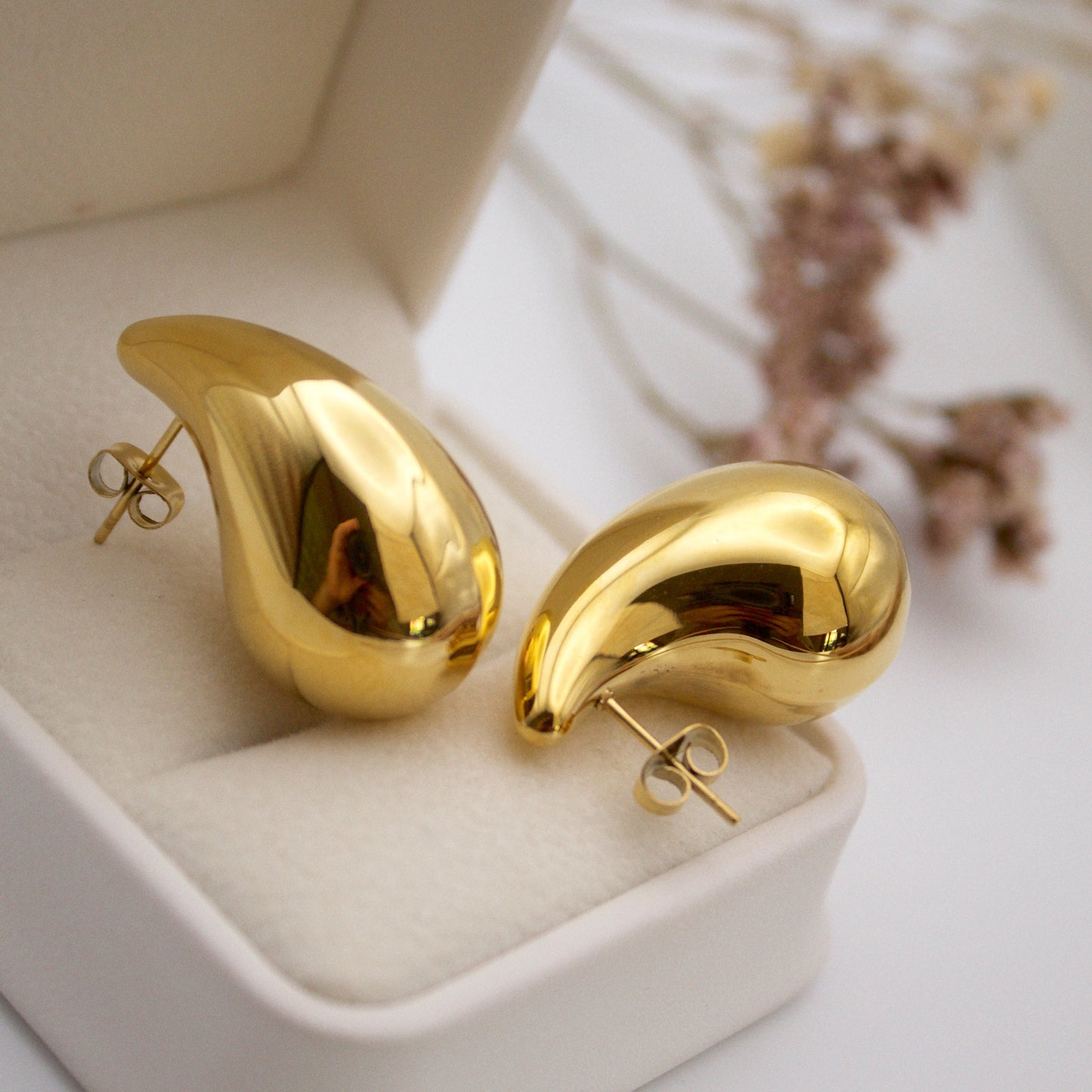 Saveria Gold Drop Earrings