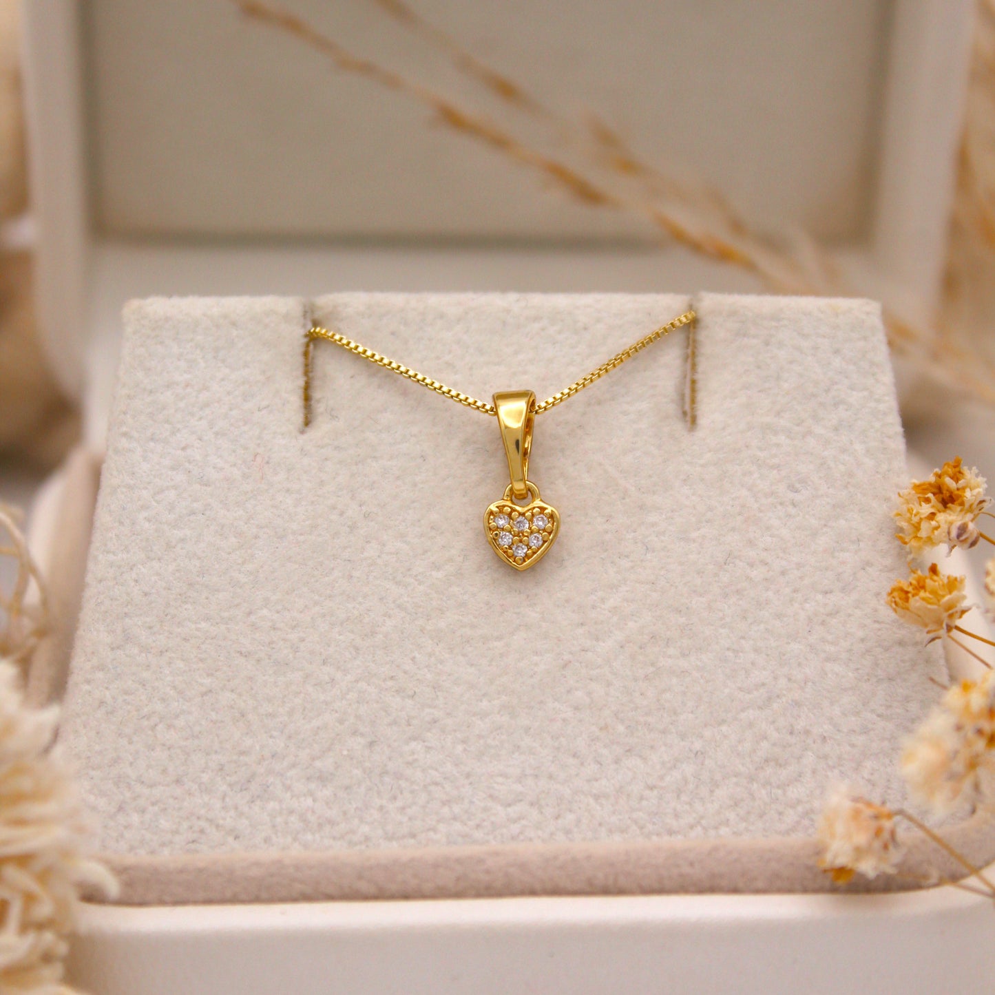 Abril Heart Necklace