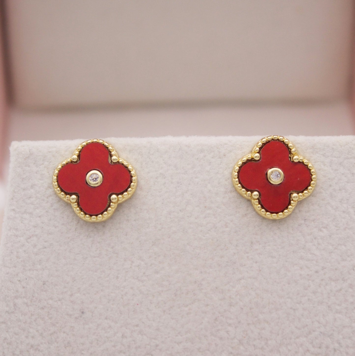 Suzette Clover Stud Earrings - Rojo