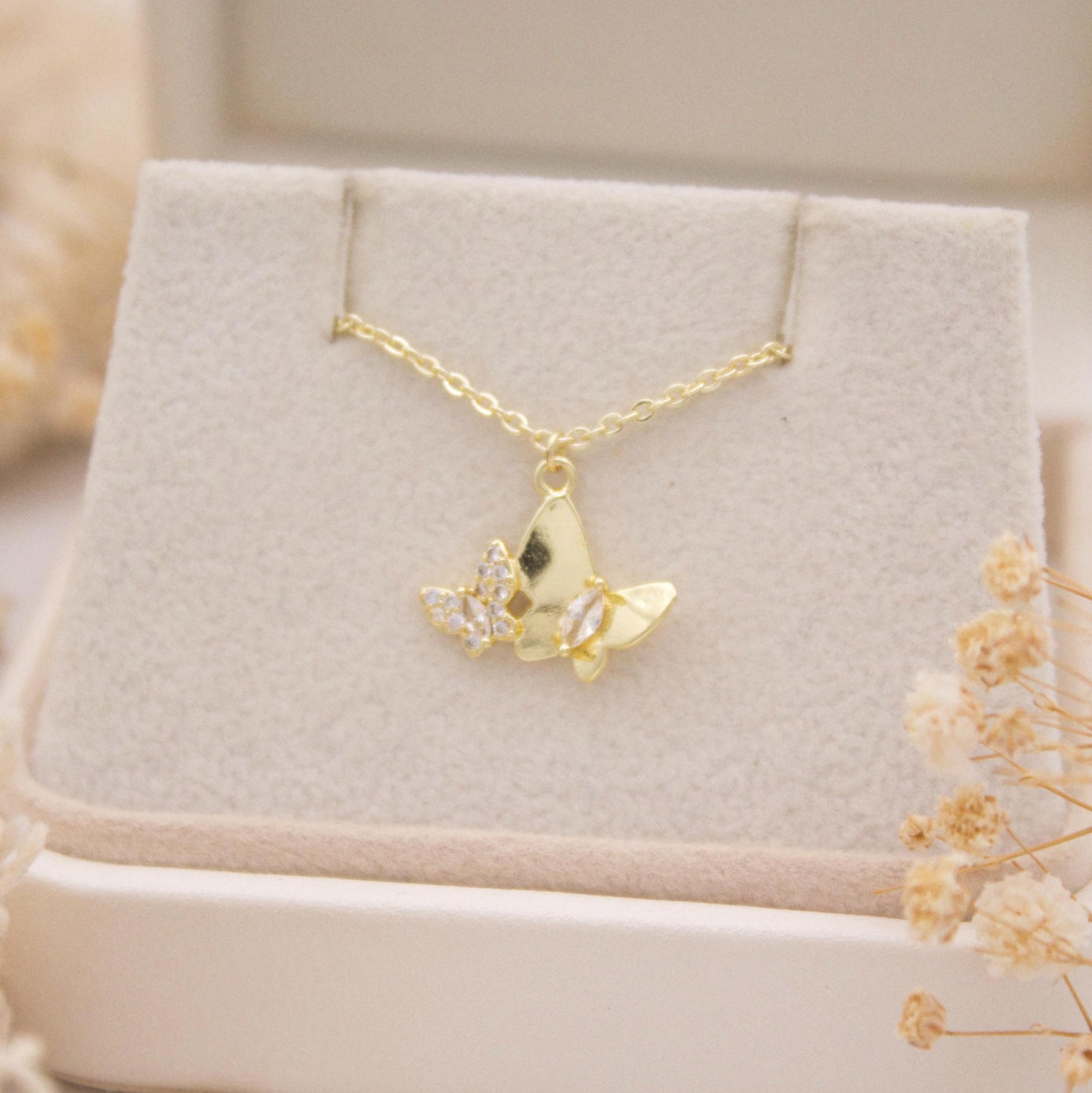 Raisaena Necklace