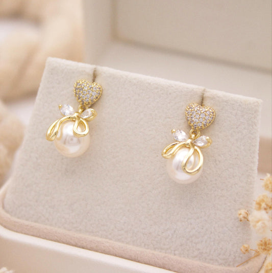 Almira Pearl Stud Earrings
