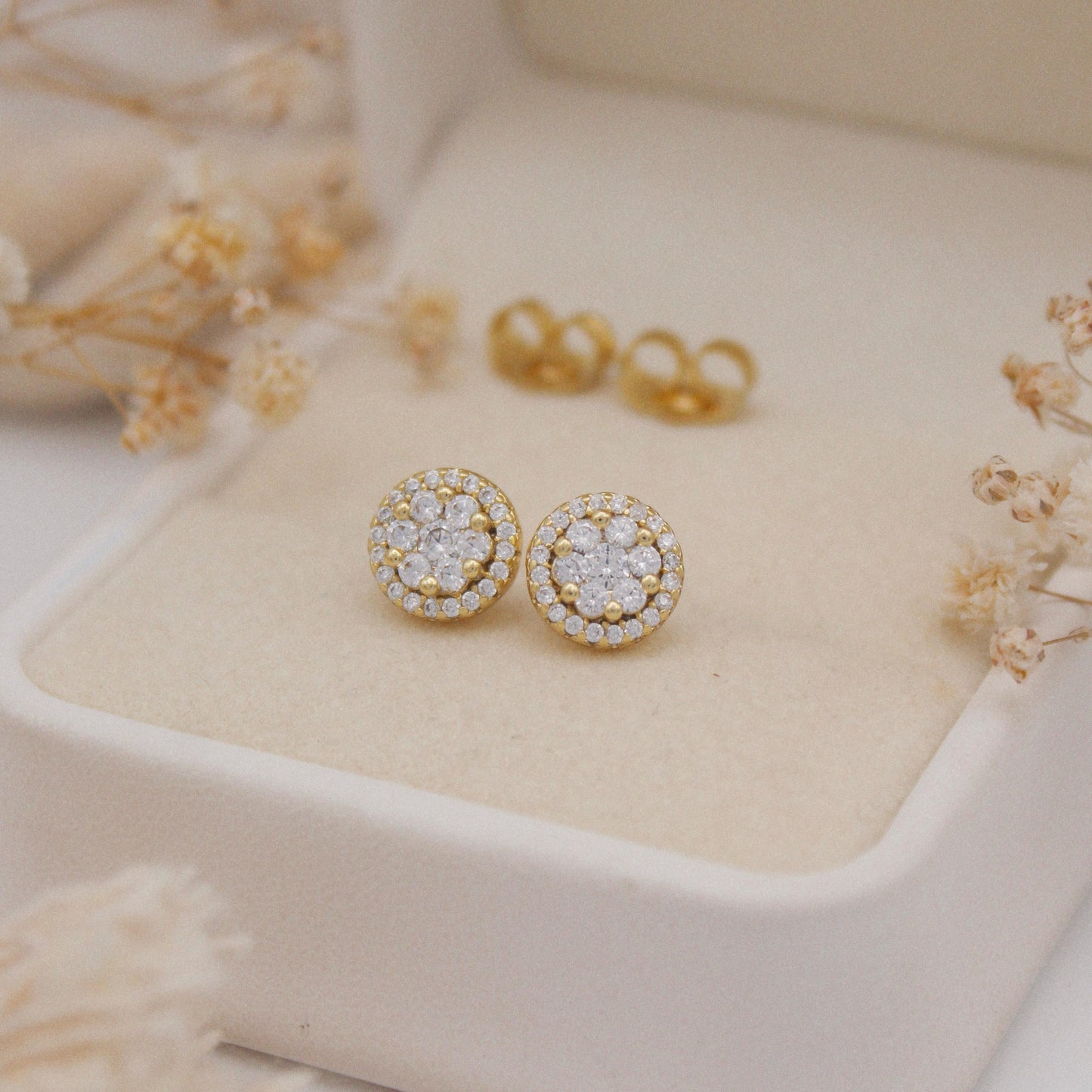 Linnae Stud Earrings