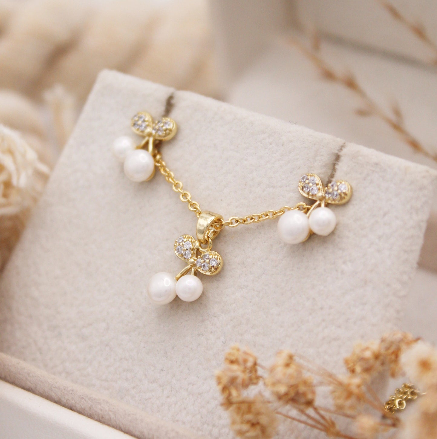 Cherrybelle Pearl Jewelry Set
