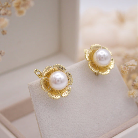 Azraelia Pearl Huggie Earrings