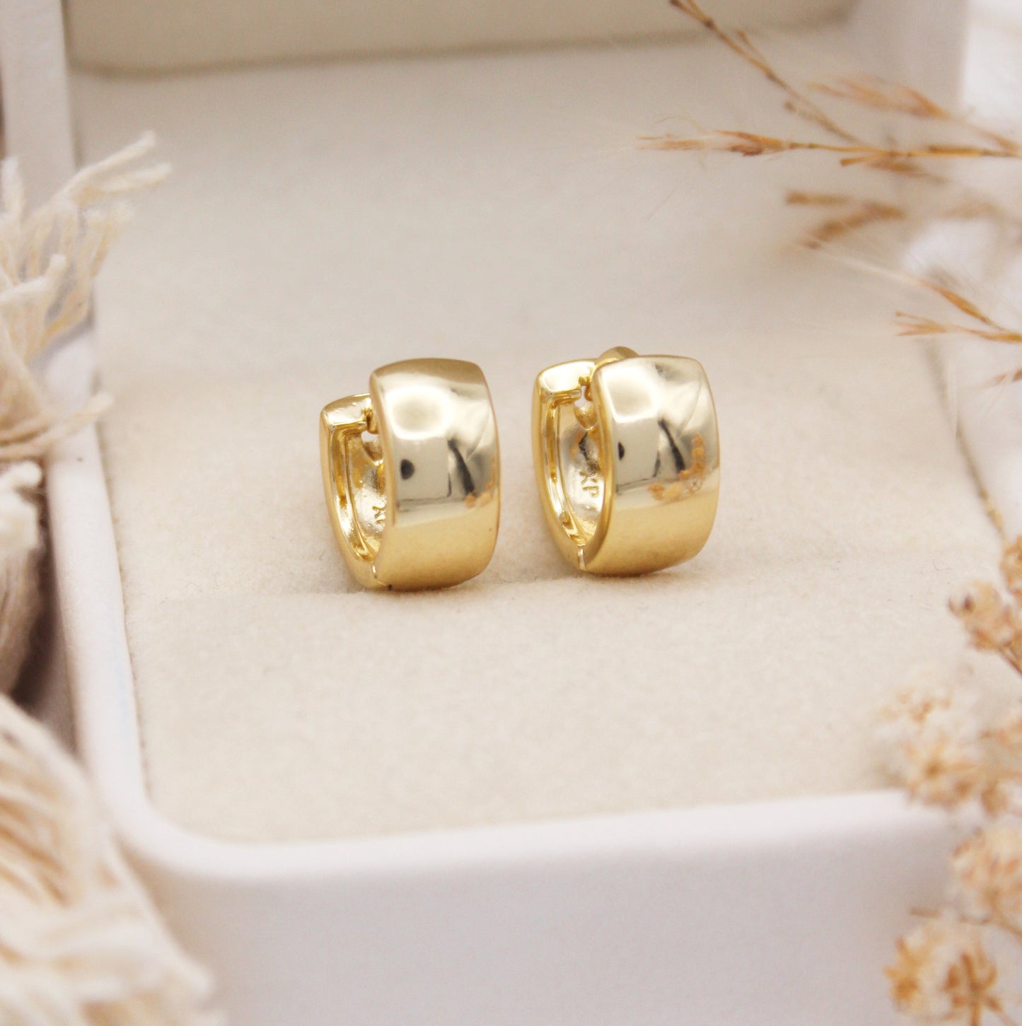 Cyra Huggie Earrings