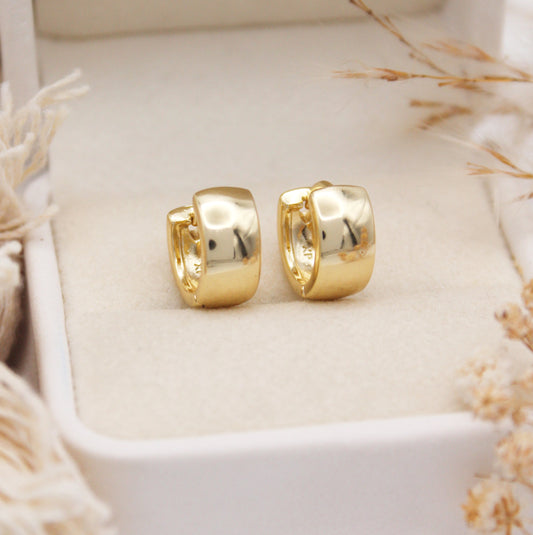 Cyra Huggie Earrings